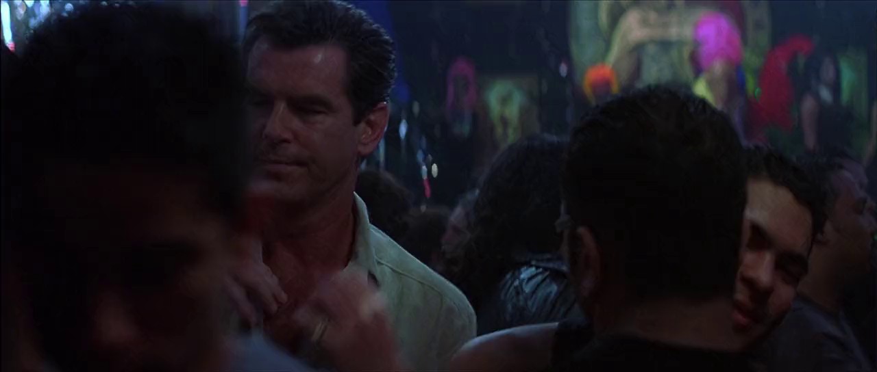 The Tailor of Panama (2001) BluRay Hindi + Tam + Eng 720p x264 AVC AAC 2.0 ESub.mkv.0003